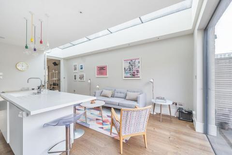 19 Brooksville Avenue, London, NW6 6TH