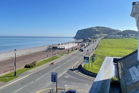 2 bedroom apartment for sale, Craig Y Don Parade, Craig y Don, Llandudno