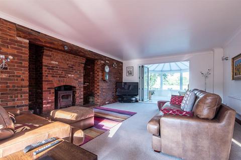 Bradleys Orchard, 4 Bradleys Lane, Hoveringham, Nottingham, NG14 7JG