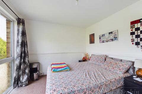 163 Friars Wood, Croydon, CR0 9JN