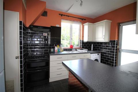 23 Kayemoor Road, Sutton, SM2 5HT