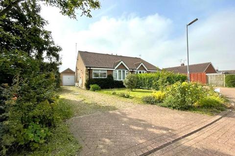 2 bedroom bungalow for sale - Welburn Court, Beeford, Driffield