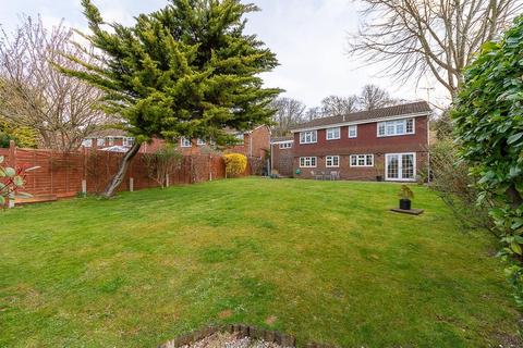 8 Kersey Drive, South Croydon, CR2 8SX