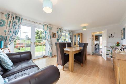 8 Kersey Drive, South Croydon, CR2 8SX