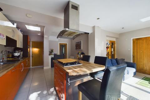 78 Foxearth Road, South Croydon, CR2 8EE