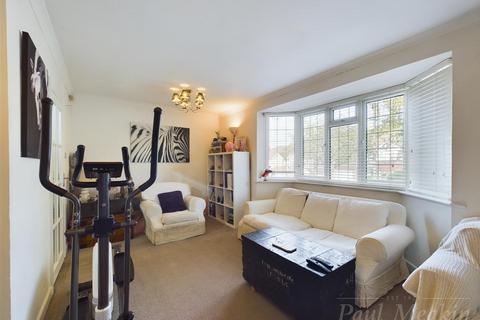 30 Chestnut Grove, South Croydon, CR2 7LH
