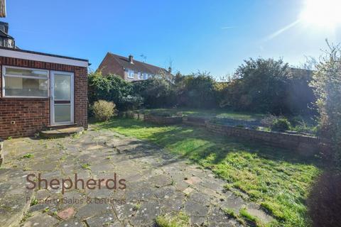 13 Elgin Road, Cheshunt, Waltham Cross, EN8 8QL