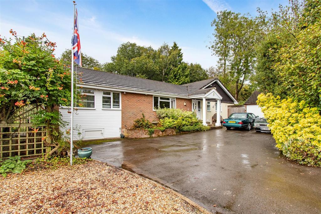 Crowborough Hill, Crowborough 3 bed bungalow for sale £775,000