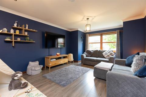 45 Elm Street, Errol, Perth, PH2 7SQ