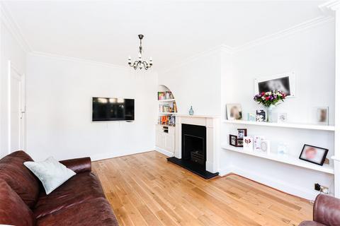 3 bedroom semi-detached house for sale, Chigwell Road, South Woodford