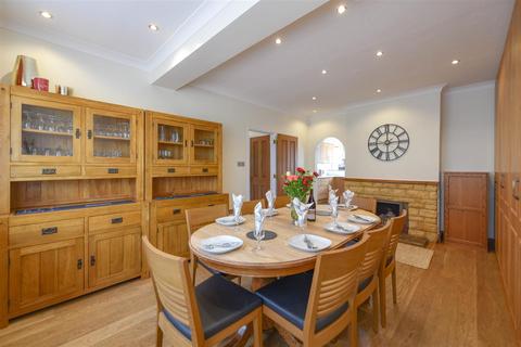 251 Billing Road, Northampton, NN1 5RX