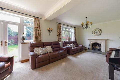251 Billing Road, Northampton, NN1 5RX