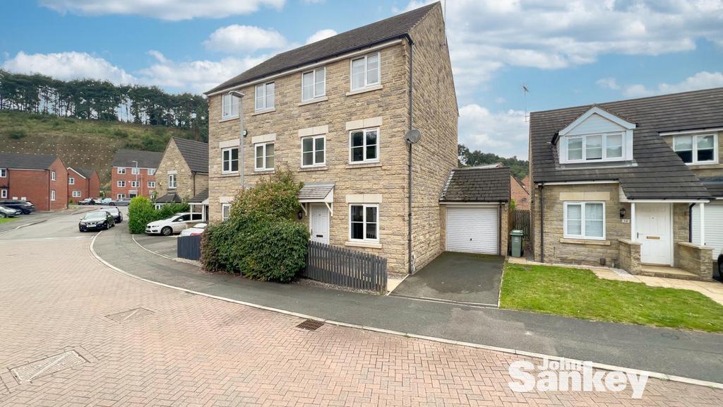 Stone Bank, Mansfield 4 bed semidetached house £250,000