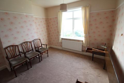 339 Halifax Road, Cross Roads, Keighley, BD22 9AA