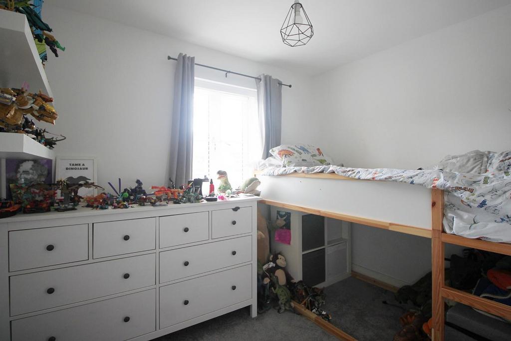 Bed 4.JPG