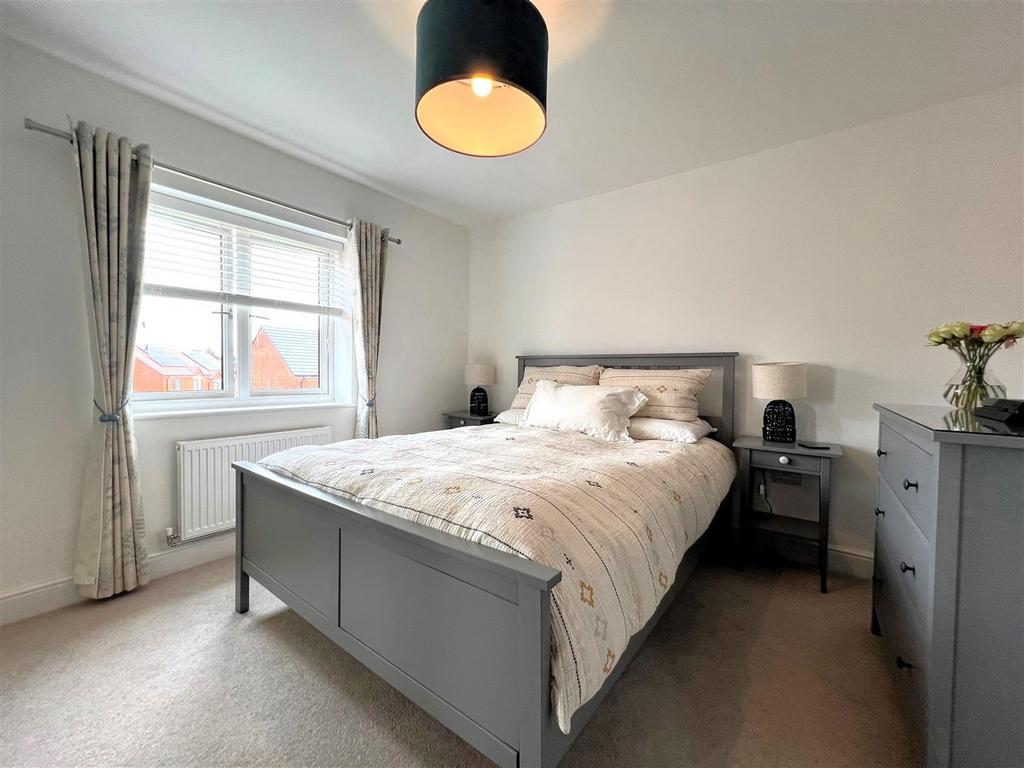 Bedroom 1.jpg