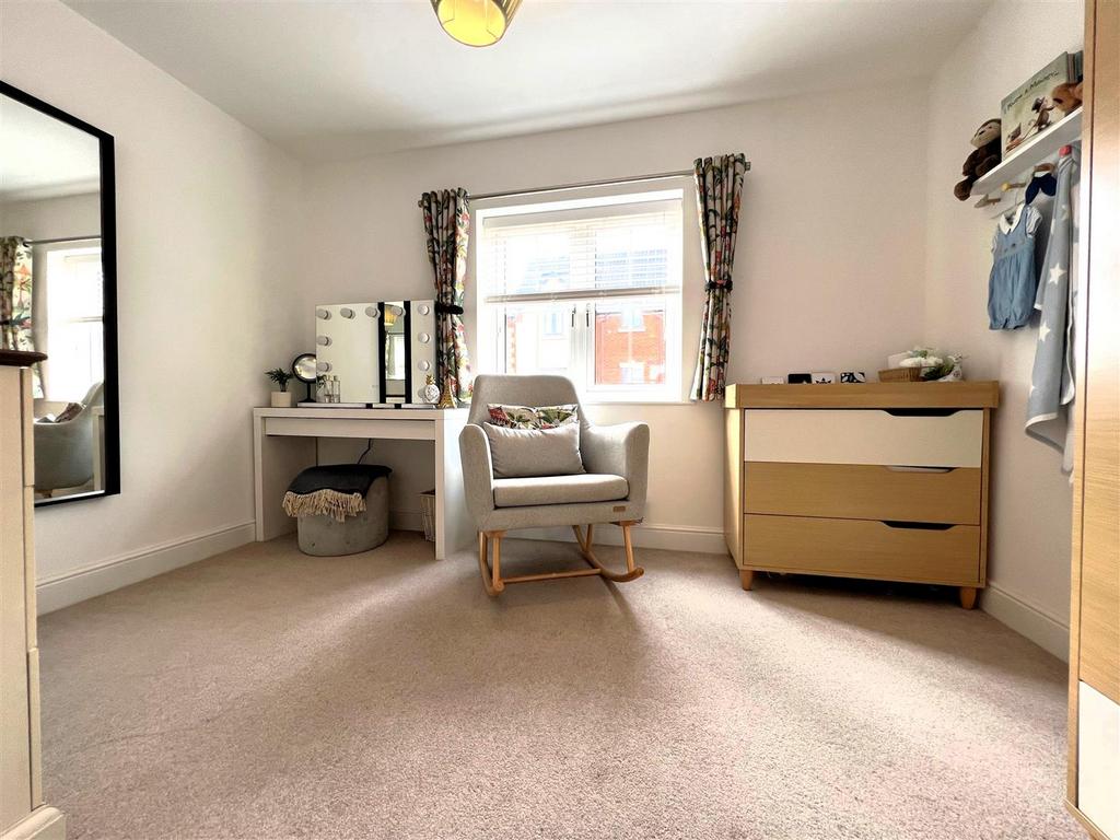 Bed 2.jpg