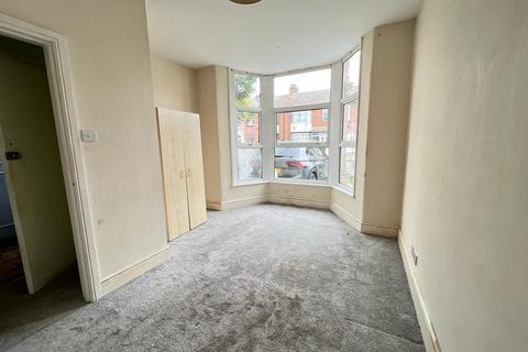 1 bedroom flat for sale, Cambridge road