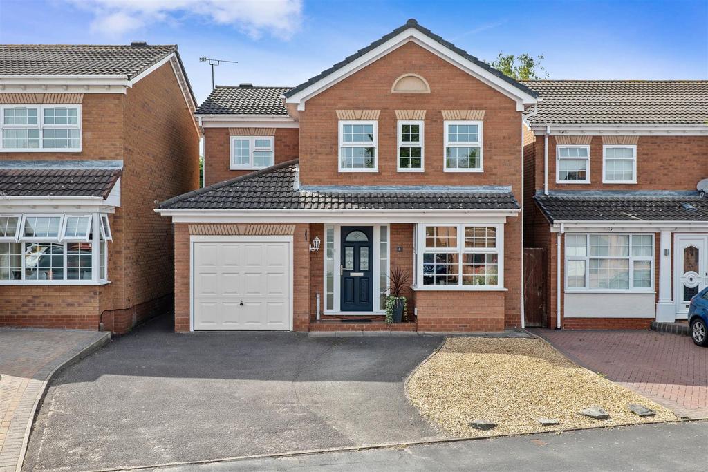 Tewkesbury Drive, Bedworth 4 bed detached house £330,000
