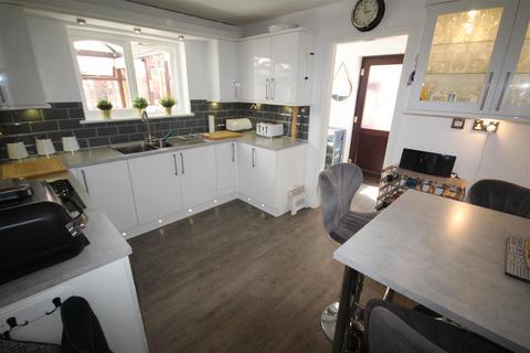 4 bedroom detached house for sale, Bryn Cadno, Colwyn Heights