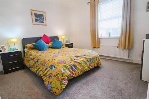 55 Blackheath Road, Lowestoft, NR33 7JE