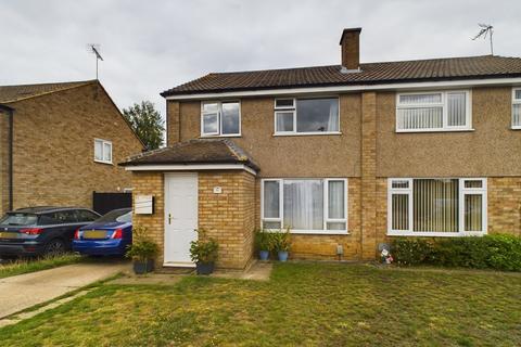 3 bedroom semi-detached house for sale - Whitegale Close, Hitchin, SG4