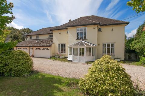 17 Corbett Road, Carterton, OX18 3LG