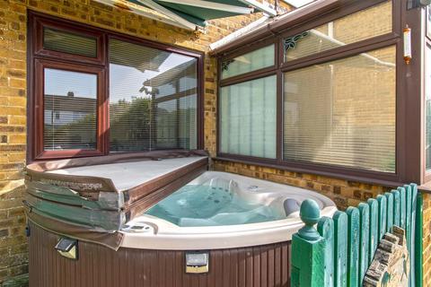 45 Brook Way, Lancing, BN15 8DQ