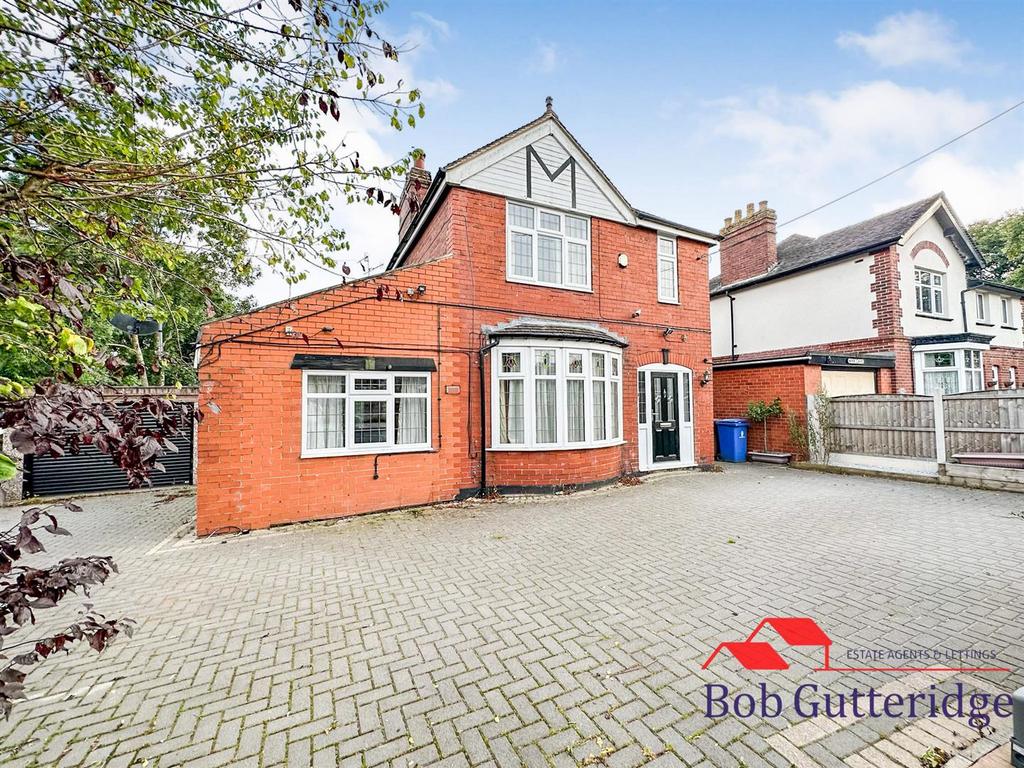 Fegg Hayes Road, StokeOnTrent 3 bed detached house for sale £225,000