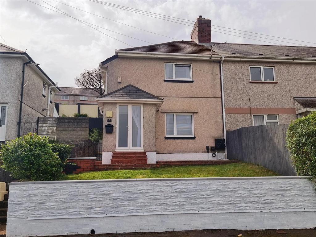 Gwylfa Road, Townhill, Swansea 2 bed end of terrace house for sale £