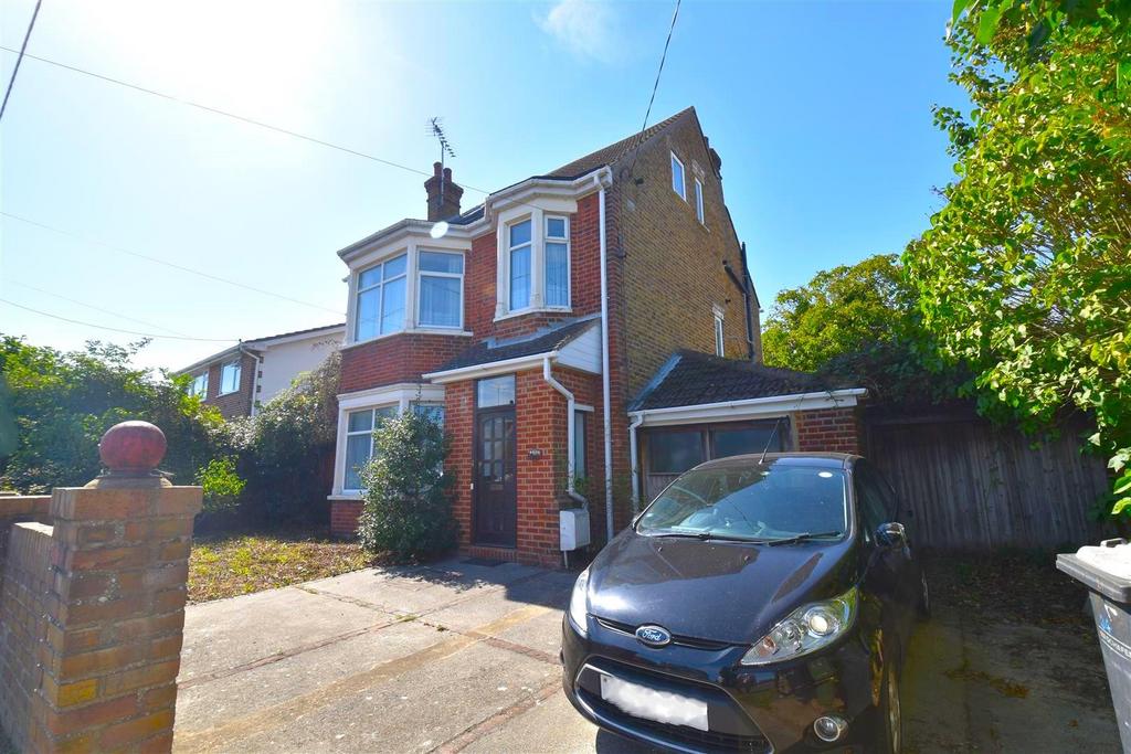 Eastbury Avenue, Rochford 6 bed detached house for sale £575,000