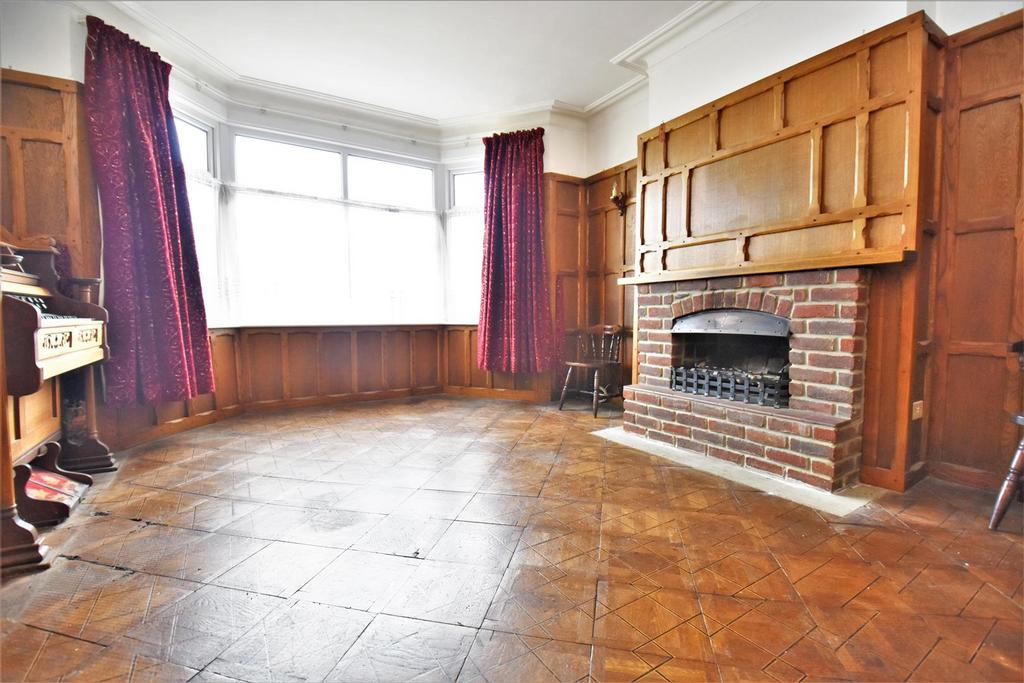 Eastbury Avenue, Rochford 6 bed detached house for sale £575,000