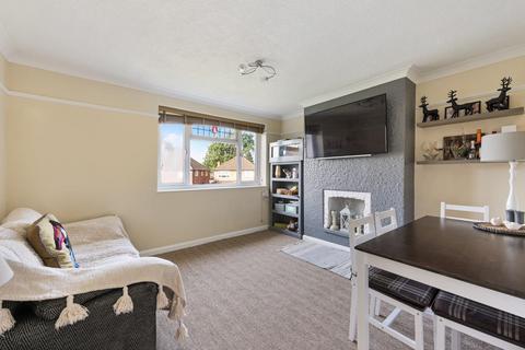 32 Wolsey Close, Worcester Park, KT4 7EF