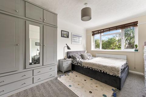 32 Wolsey Close, Worcester Park, KT4 7EF