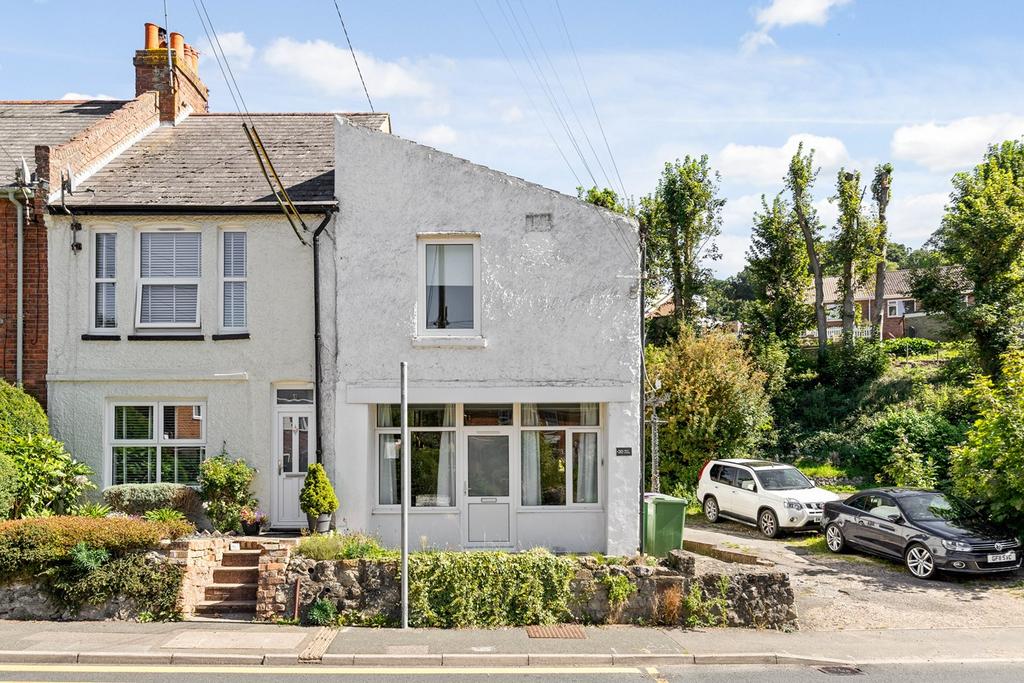 Horn Street, Hythe, CT21 2 bed end of terrace house £270,000