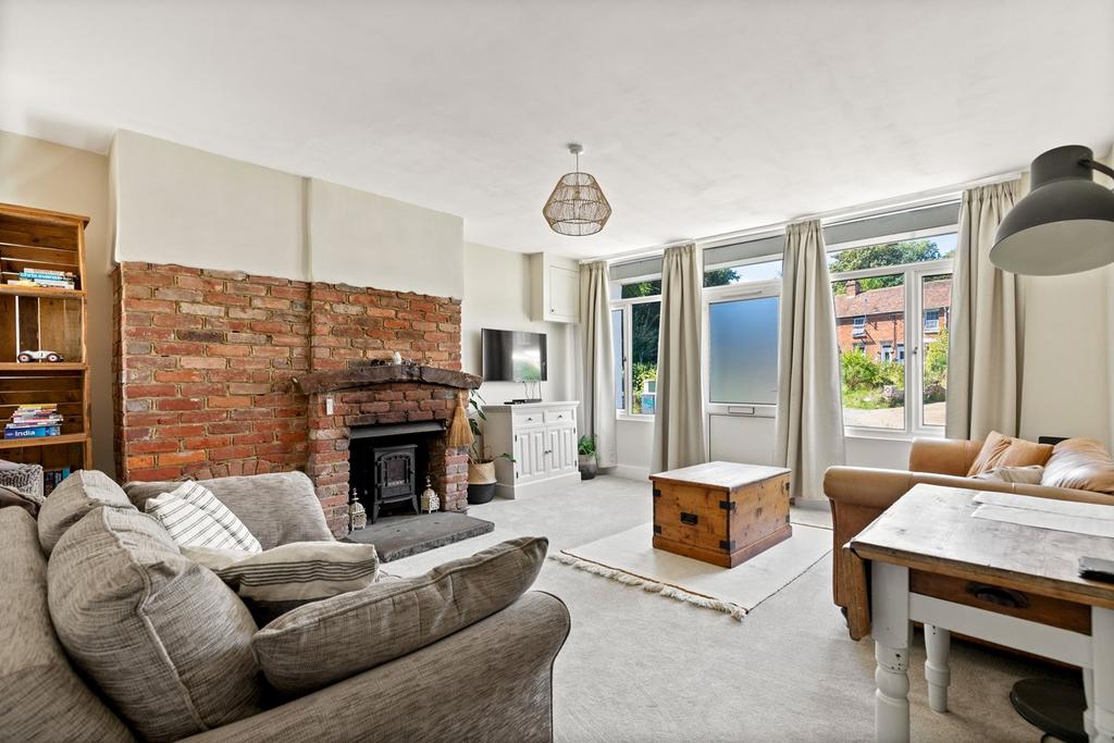 Horn Street, Hythe, CT21 2 bed end of terrace house £270,000