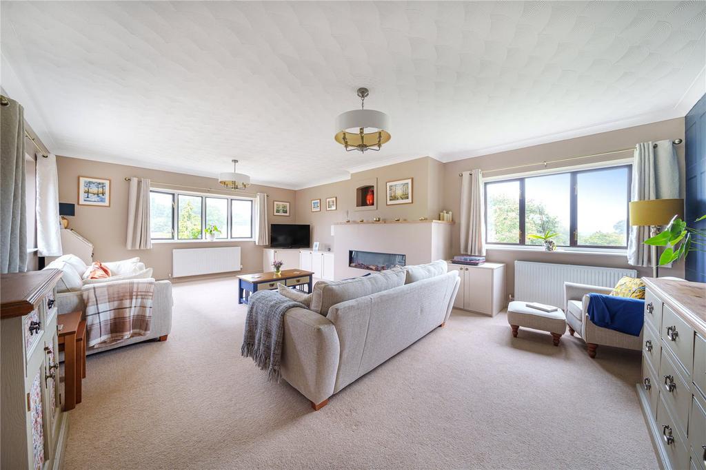 Gorsley, RossonWye, Herefordshire, HR9 3 bed detached house for sale