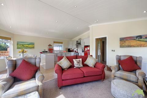 2 bedroom lodge for sale, 10 Waterfront Lodges