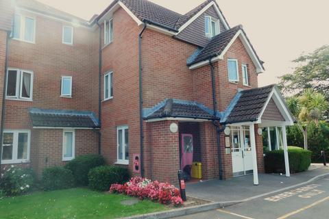 2 bedroom retirement property for sale, Beaulieu Road, Dibden Purlieu SO45