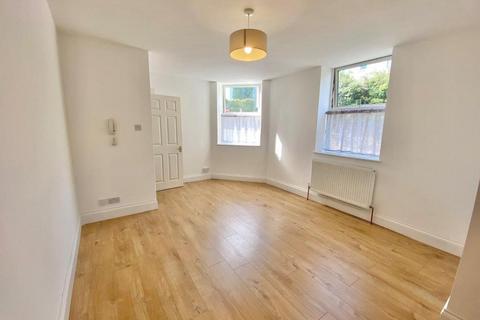 2 bedroom ground floor flat to rent - Hartop Road, Torquay, TQ1 4QJ