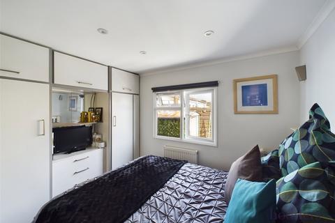 2 bedroom park home for sale, Kay Avenue, Meadowlands, Addlestone, Surrey, KT15