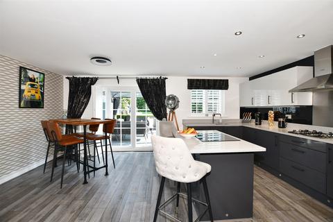 4 bedroom semi-detached house for sale - Manley Boulevard, Holborough Lakes, Snodland, Kent