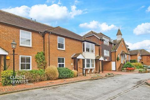 2 bedroom ground floor maisonette for sale, Tarrant Wharf, Arundel, West Sussex