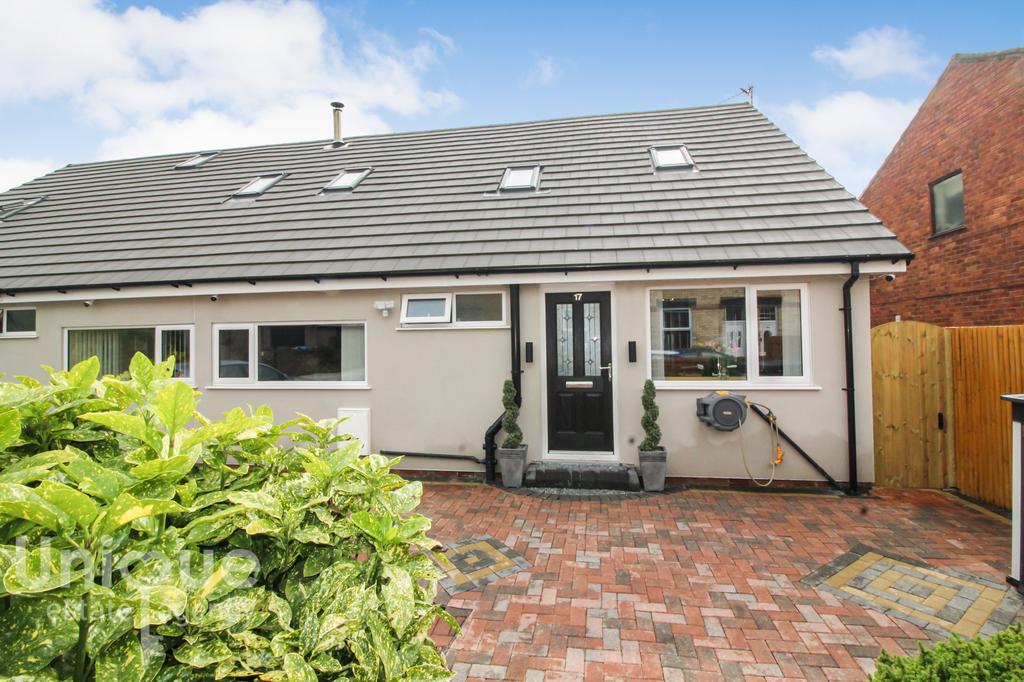 Railway Terrace, Wesham PR4 4 bed semidetached house for sale £250,000
