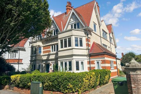 2 bedroom apartment for sale - Grimston Gardens, Folkestone, Kent