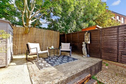 6 Danvers Road, Tonbridge, TN9 1TR
