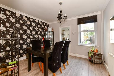 6 Danvers Road, Tonbridge, TN9 1TR