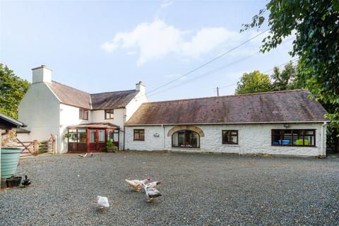 4 bedroom equestrian property for sale - Rhosmeirch, Llangefni, LL77 7NZ