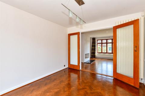 7 Ashden Walk, Tonbridge, TN10 3RJ