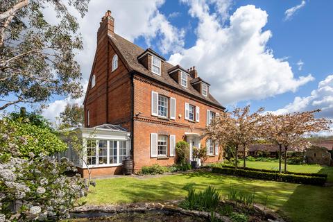 Farm for sale, Pound Farm Lane, Ash Green, Surrey/Hampshire border, GU12 6EQ